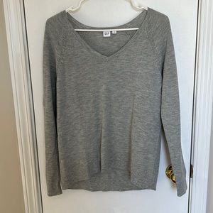 Gap V-neck Gray Sweater size small